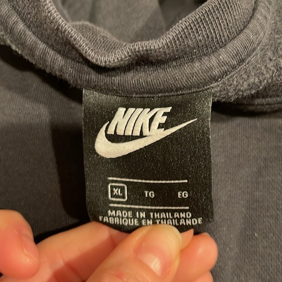 Nike Black Crewneck Sweatshirt - Picture 3 of 5